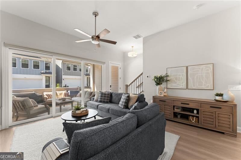 3 bedroom, 2.5 bathroom, 1,849 sq ft townhouse for sale at 710 Stickley Oak Way, Woodstock, GA 30189 — photo 9