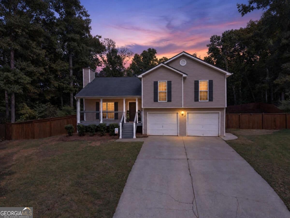 4 bedroom, 3 bathroom, 1,395 sq ft single family residence for sale at 2032 Emerald Pointe Drive, Winder, GA 30680 — photo 2