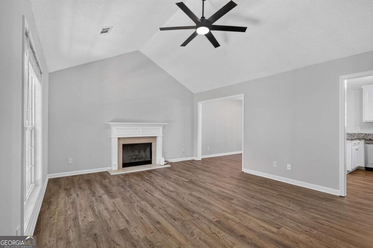 4 bedroom, 3 bathroom, 1,395 sq ft single family residence for sale at 2032 Emerald Pointe Drive, Winder, GA 30680 — photo 5