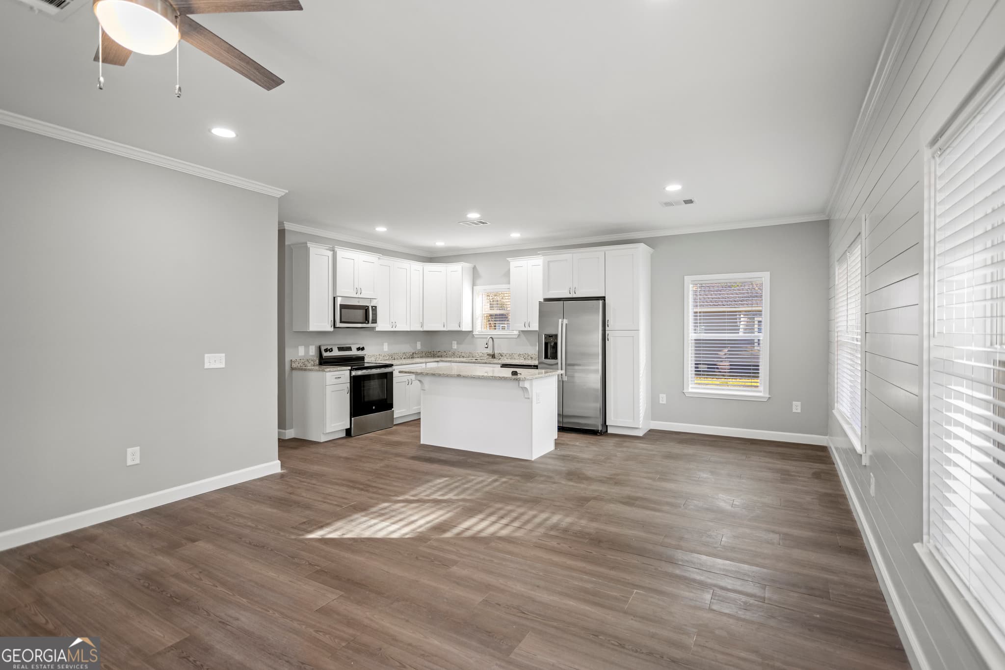 3 bedroom, 2 bathroom, 1,296 sq ft single family residence for sale at 54 SW Pear Street, Ludowici, GA 31316 — photo 6