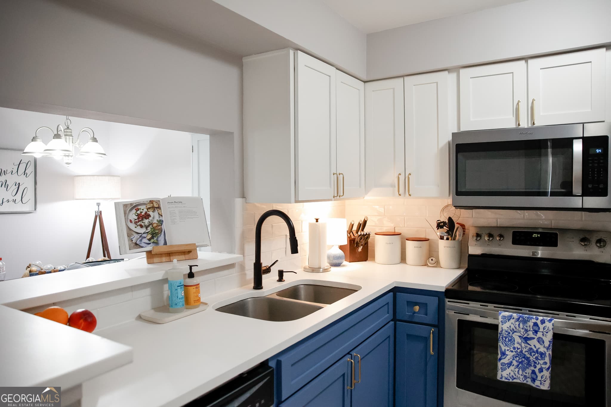 2 bedroom, 2 bathroom, 1,261 sq ft condominium for sale at 12300 Apache Avenue 921, Savannah, GA 31419 — photo 6