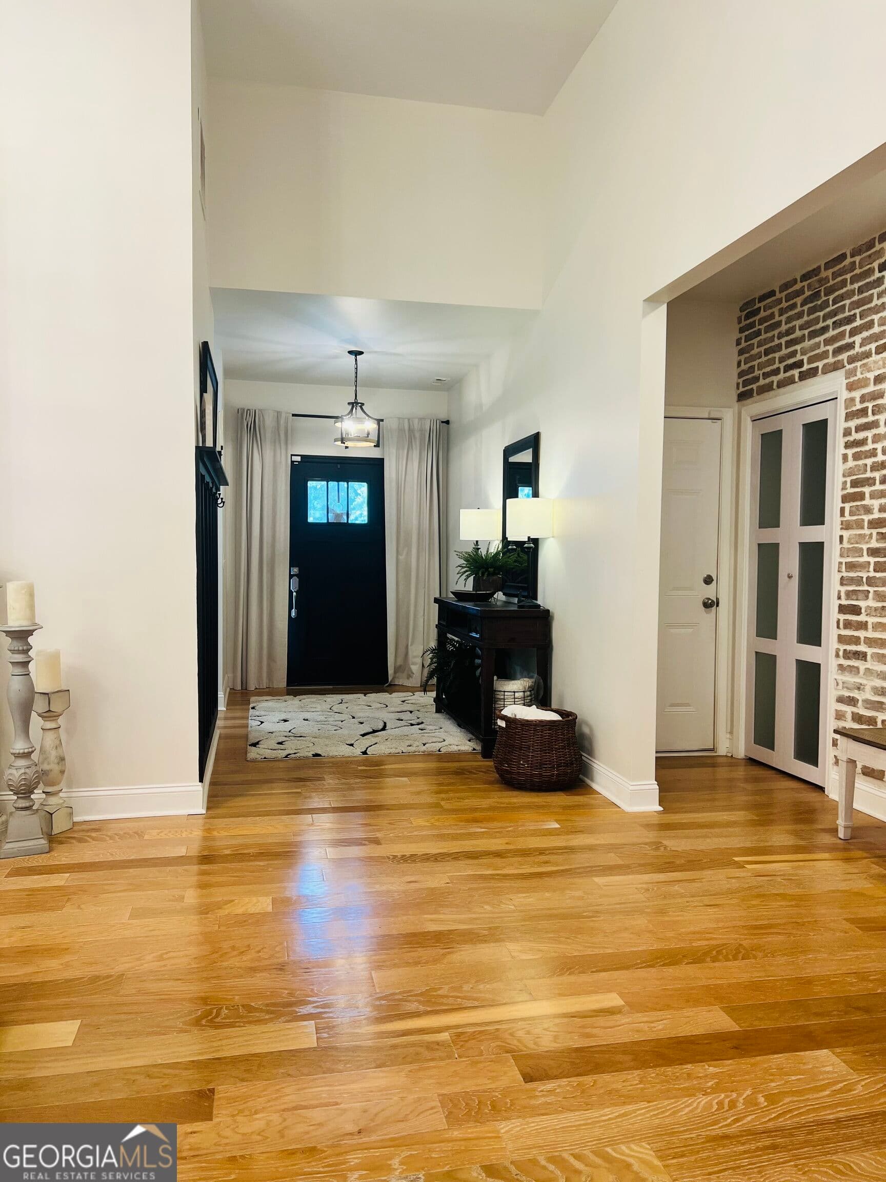 3 bedroom, 2 bathroom, 1,869 sq ft single family residence for sale at 27 Ward Haven Drive, Wedowee, AL 36278 — photo 4