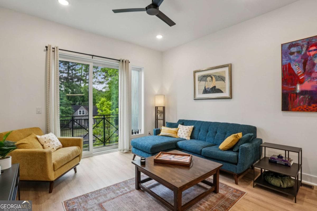 2 bedroom, 2.5 bathroom, 1,440 sq ft townhouse for sale at 2199 Lenox Road 11, Atlanta, GA 30324 — photo 7