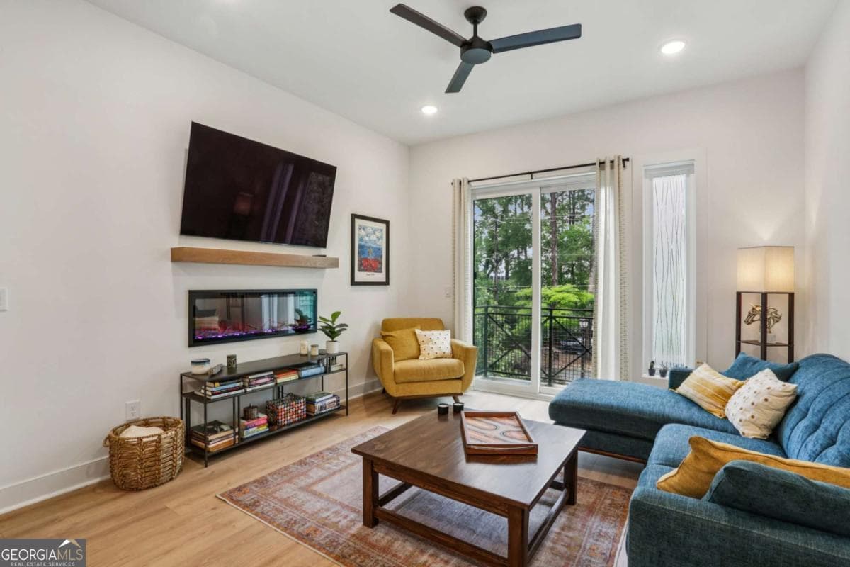 2 bedroom, 2.5 bathroom, 1,440 sq ft townhouse for sale at 2199 Lenox Road 11, Atlanta, GA 30324 — photo 8
