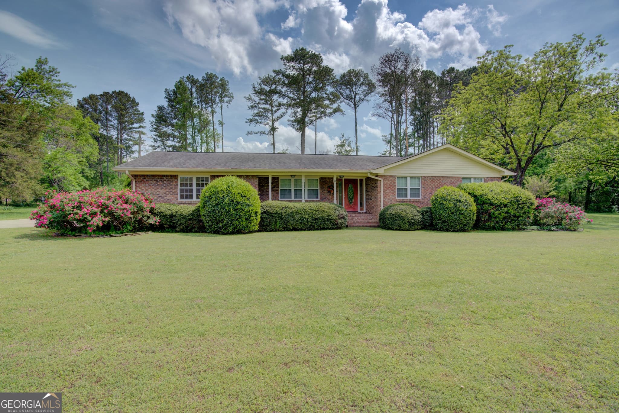 3 bedroom, 2 bathroom, 1,636 sq ft single family residence sold at 12 Fernwood Way, Rome, GA 30161