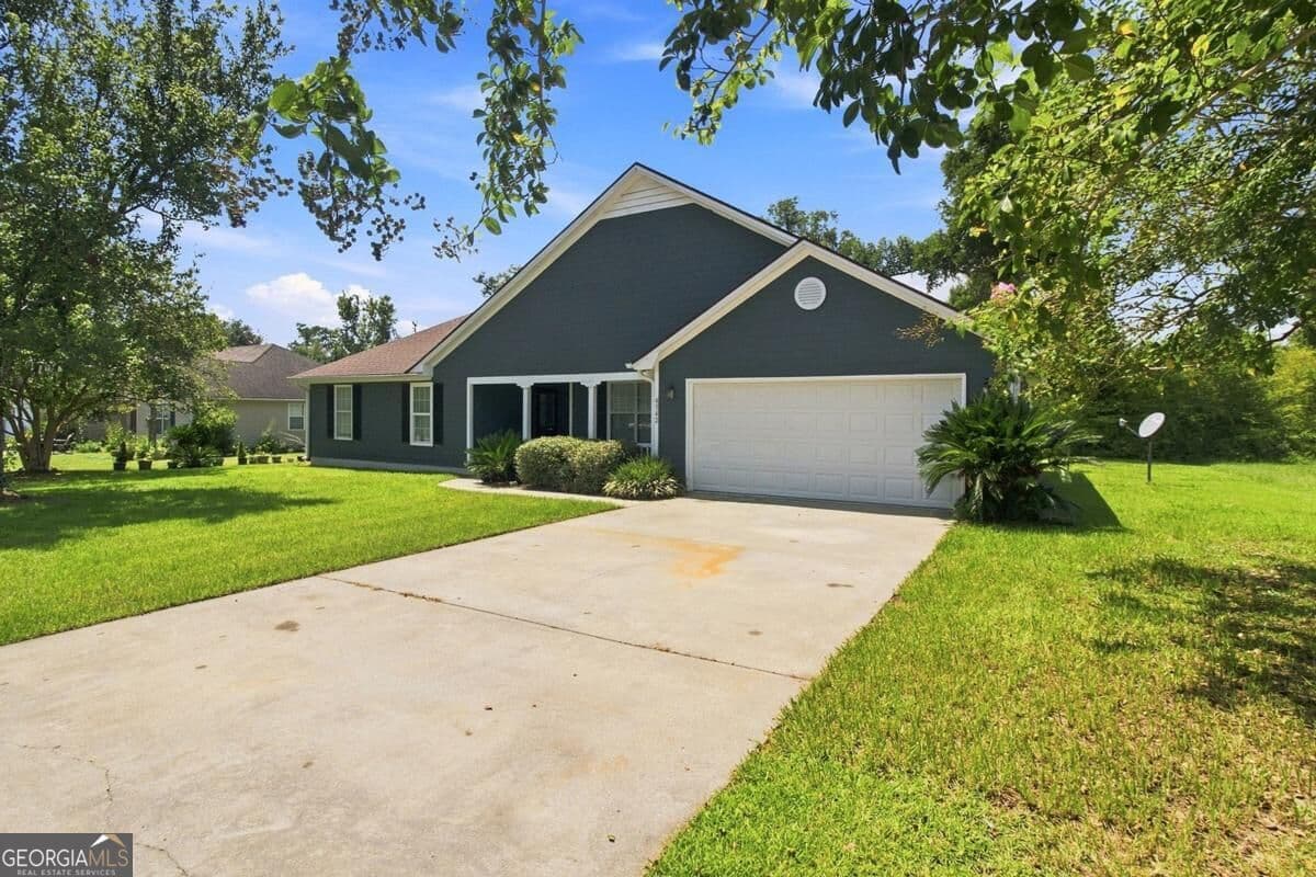 4 bedroom, 2 bathroom single family residence for sale at 4342 Hampton Drive, Valdosta, GA 31605 — photo 2