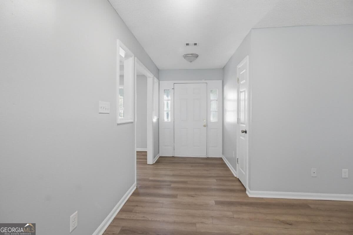4 bedroom, 2 bathroom single family residence for sale at 4342 Hampton Drive, Valdosta, GA 31605 — photo 8