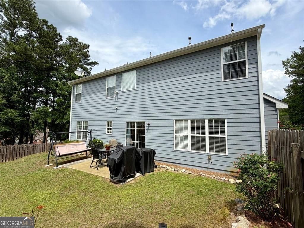 3 bedroom, 2.5 bathroom, 2,137 sq ft single family residence for sale at 250 Taylor Court, Villa Rica, GA 30180 — photo 4