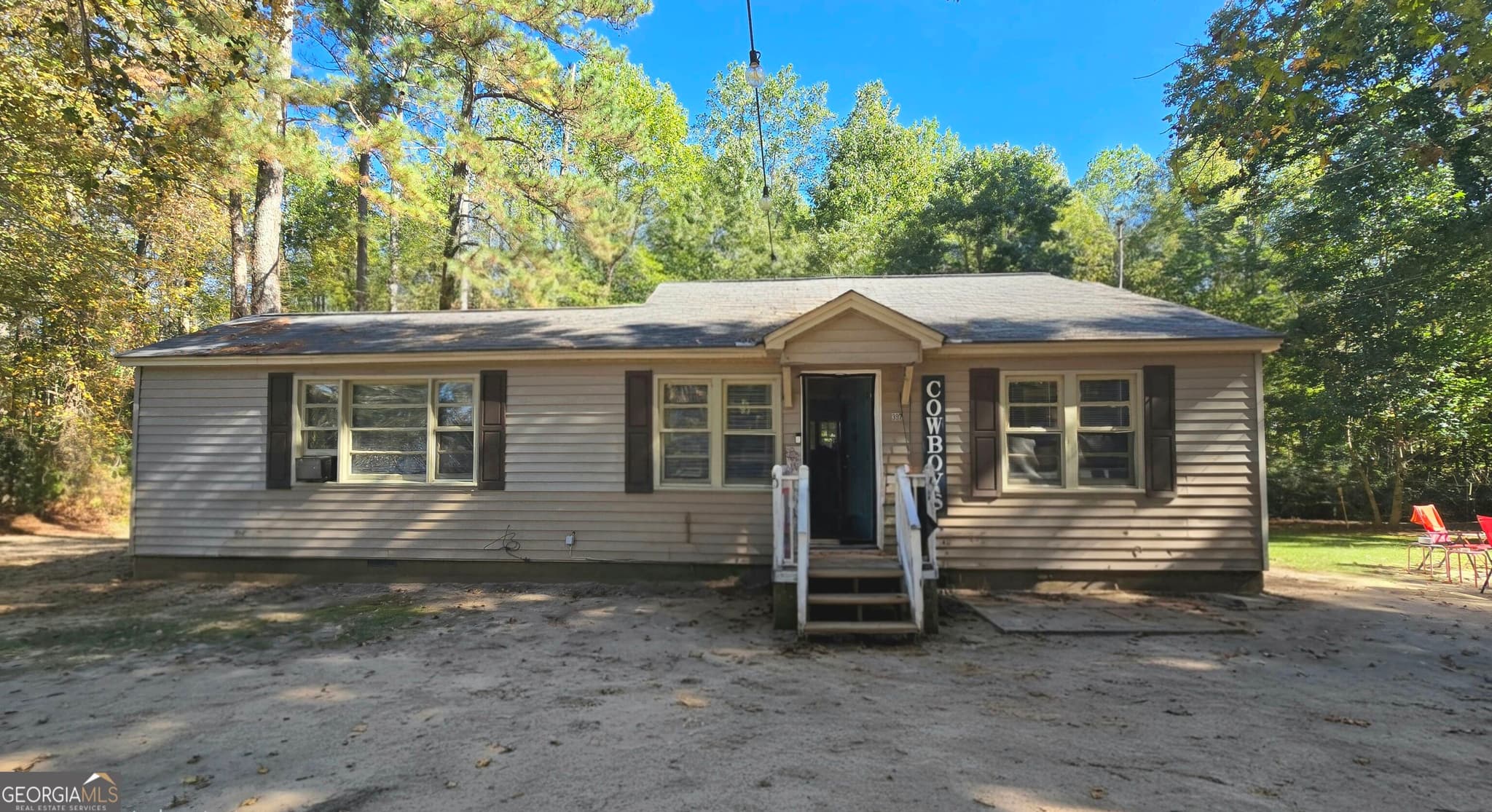 3 bedroom, 2 bathroom, 1,236 sq ft single family residence for sale at 397 Dock Hyde Road, Carrollton, GA 30116 — photo 1 of 10
