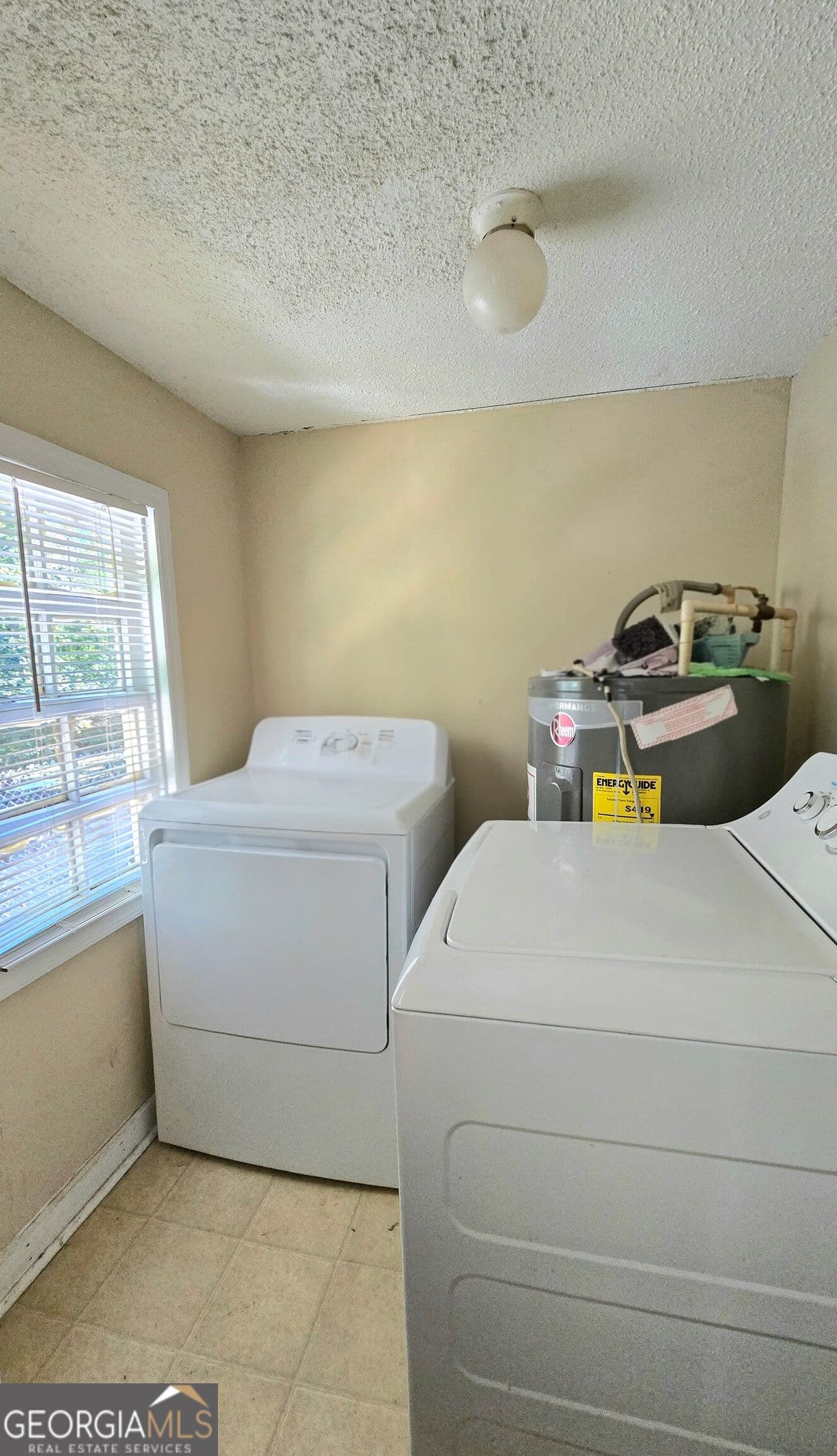 3 bedroom, 2 bathroom, 1,236 sq ft single family residence for sale at 397 Dock Hyde Road, Carrollton, GA 30116 — photo 9