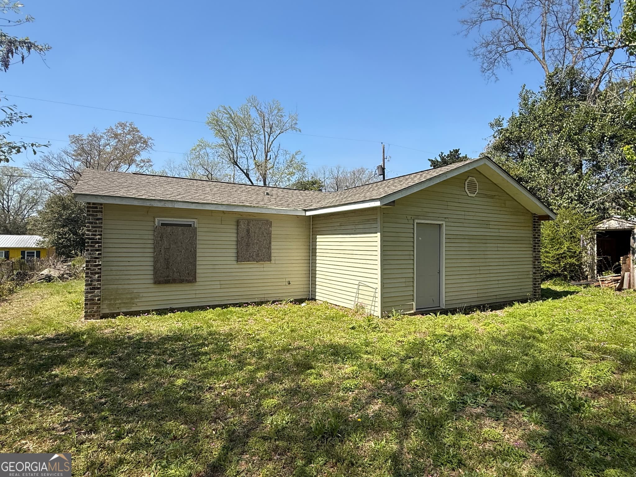 4 bedroom, 2 bathroom, 1,112 sq ft single family residence for sale at 5760 Frederica Place, Macon, GA 31206 — photo 2