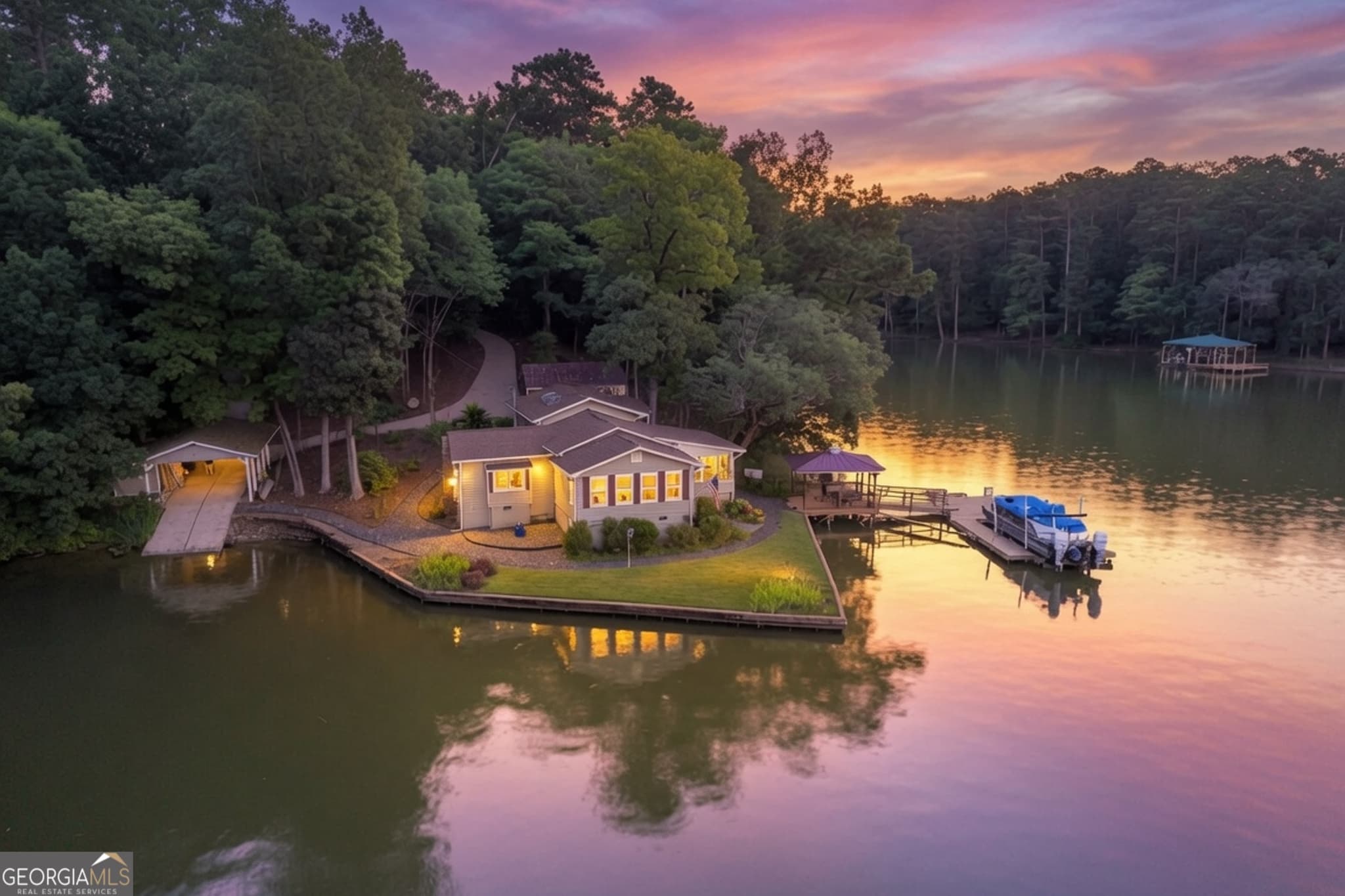 2 bedroom, 2 bathroom, 1,400 sq ft single family residence for sale at 287 Late Rise Road, Monticello, GA 31064 — photo 2
