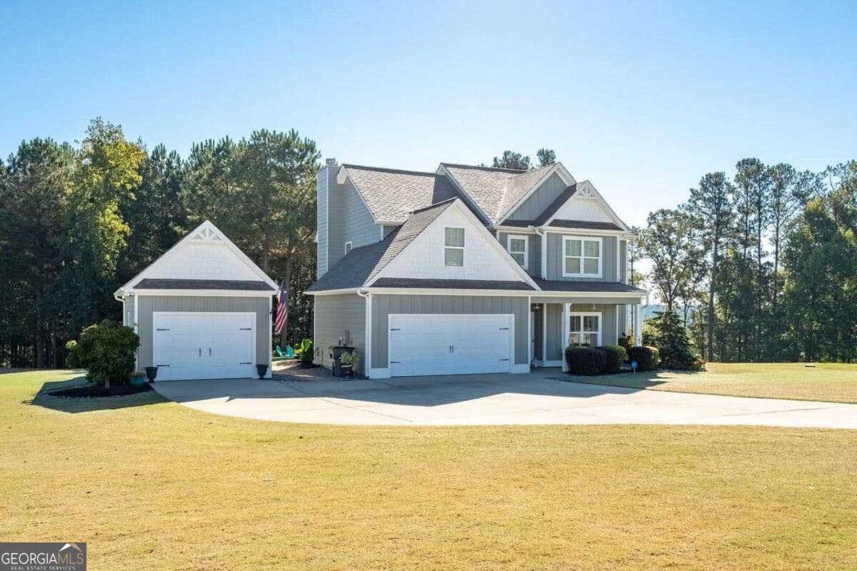 4 bedroom, 2.5 bathroom, 2,420 sq ft single family residence for sale at 403 Lloyd Street, Monticello, GA 31064 — photo 3