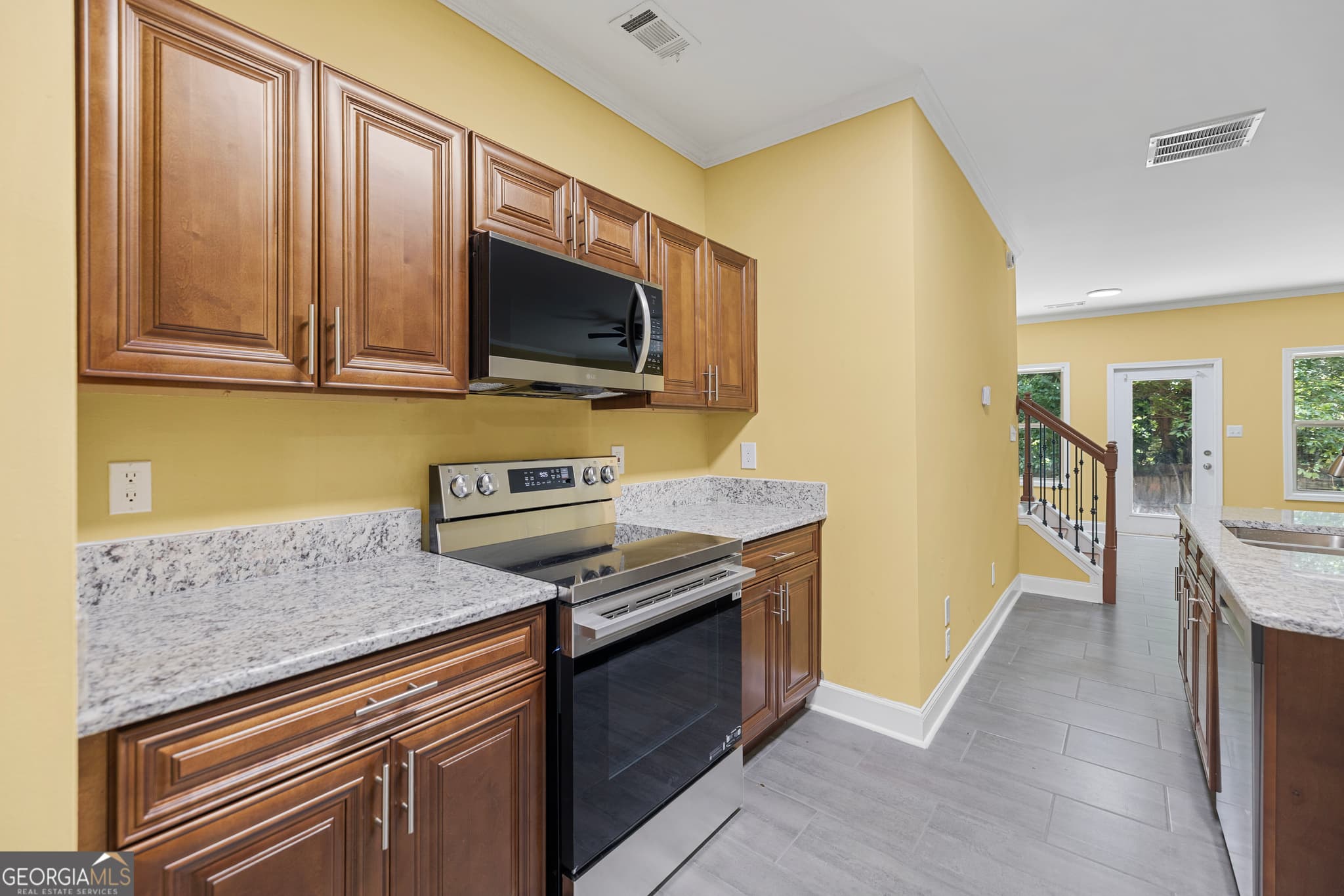 3 bedroom, 2.5 bathroom townhouse for rent at 1110 Pepper Lane, Lawrenceville, GA 30044 for $2,500 a month — photo 5