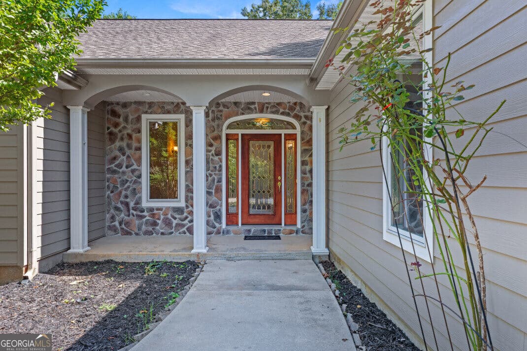 4 bedroom, 3 bathroom, 3,360 sq ft single family residence for sale at 43 Baisto Lane, Blairsville, GA 30512 — photo 2