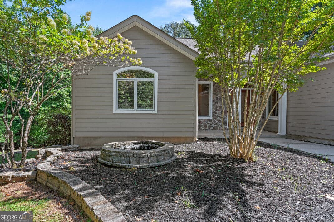 4 bedroom, 3 bathroom, 3,360 sq ft single family residence for sale at 43 Baisto Lane, Blairsville, GA 30512 — photo 9