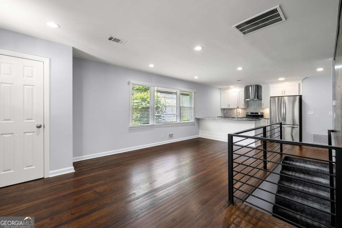 5 bedroom, 3 bathroom, 3,360 sq ft single family residence for sale at 70 Chappell Road, Atlanta, GA 30314 — photo 6