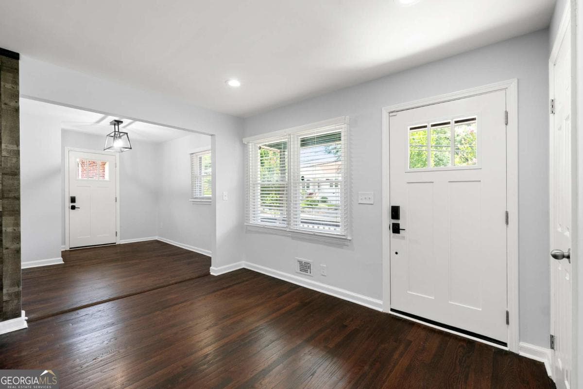 5 bedroom, 3 bathroom, 3,360 sq ft single family residence for sale at 70 Chappell Road, Atlanta, GA 30314 — photo 7