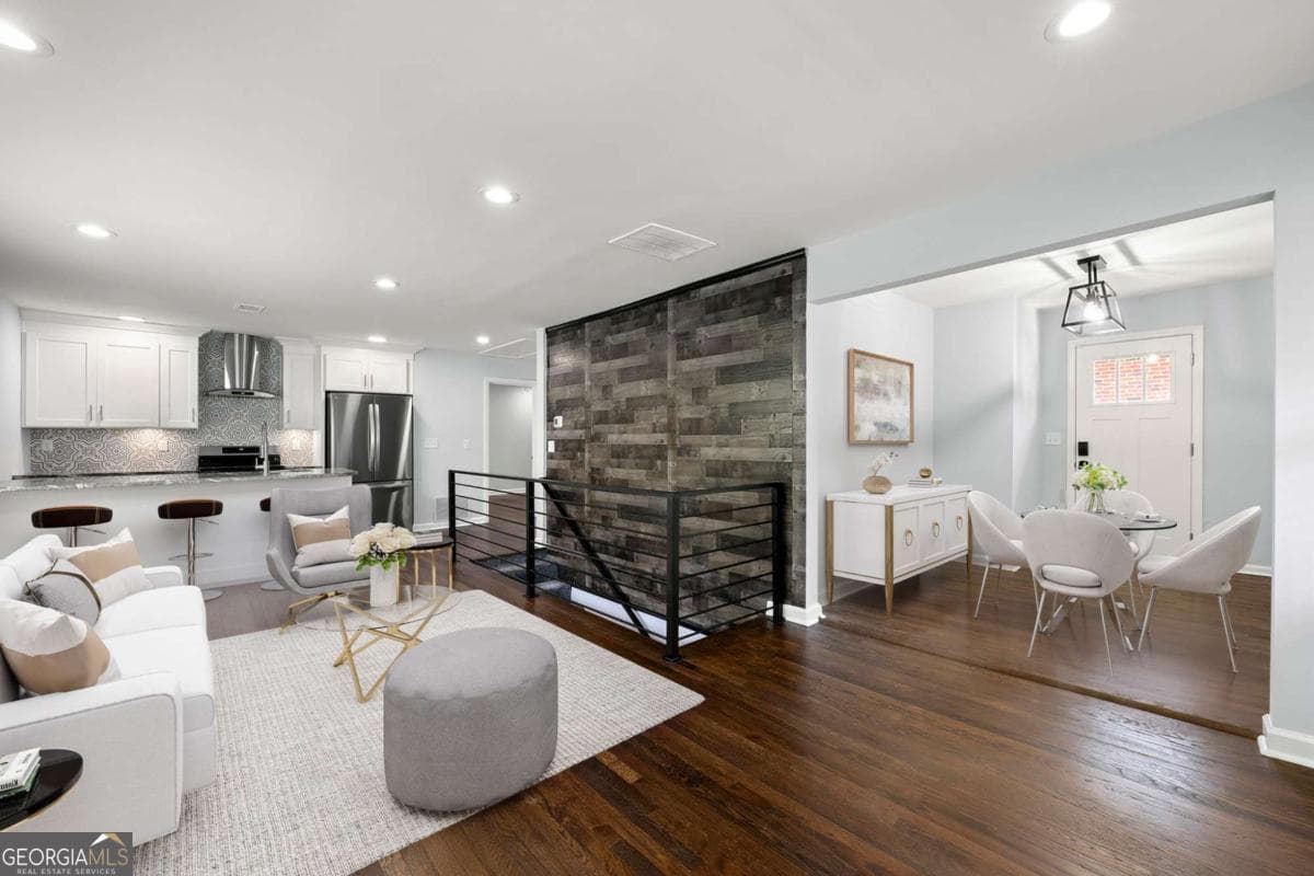 5 bedroom, 3 bathroom, 3,360 sq ft single family residence for sale at 70 Chappell Road, Atlanta, GA 30314 — photo 5