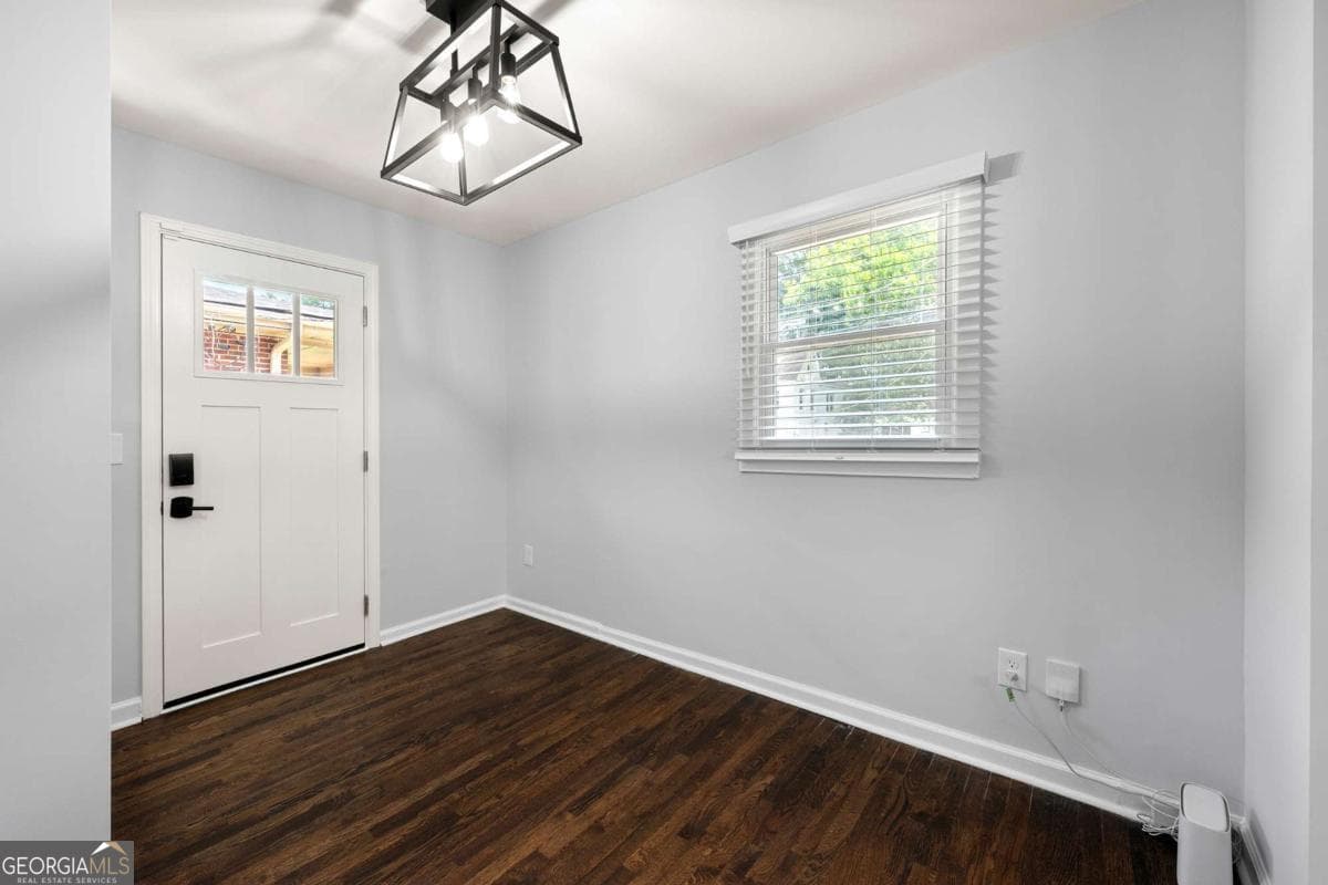 5 bedroom, 3 bathroom, 3,360 sq ft single family residence for sale at 70 Chappell Road, Atlanta, GA 30314 — photo 8