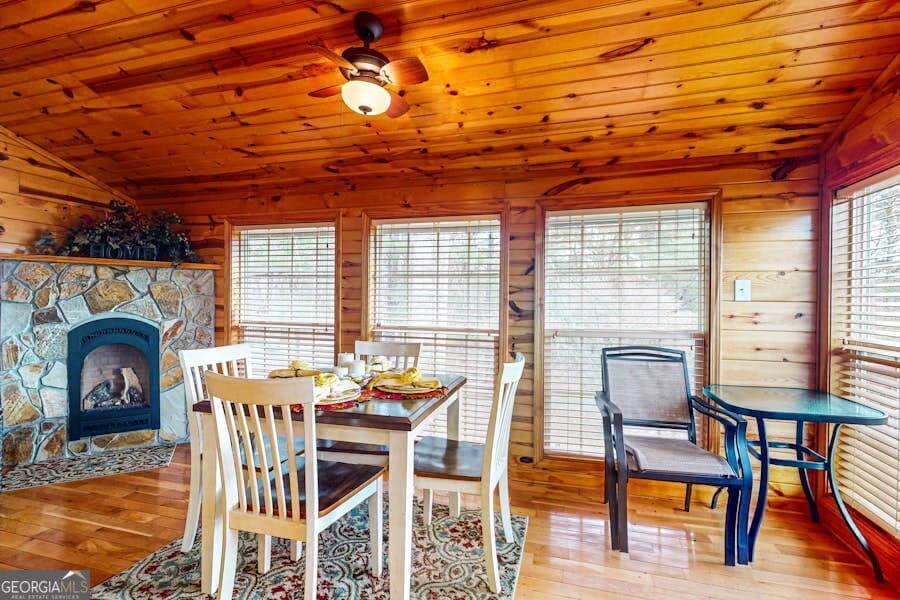 2 bedroom, 1.5 bathroom townhouse sold at 112 Smokerise Drive, Murphy, NC 28906