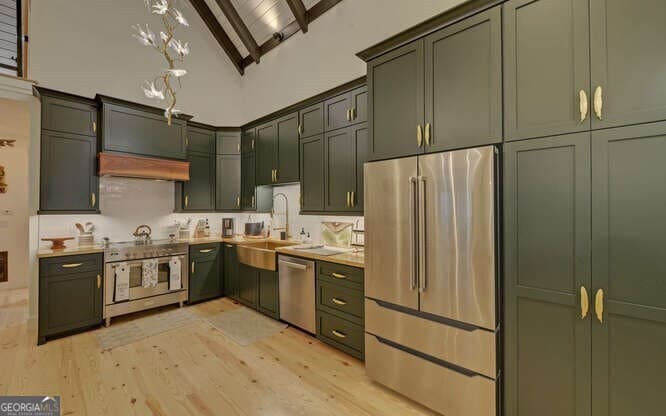 3 bedroom, 3 bathroom, 2,916 sq ft single family residence for sale at 7670 Hiawassee Wilderness Trail, Hiawassee, GA 30546 — photo 5