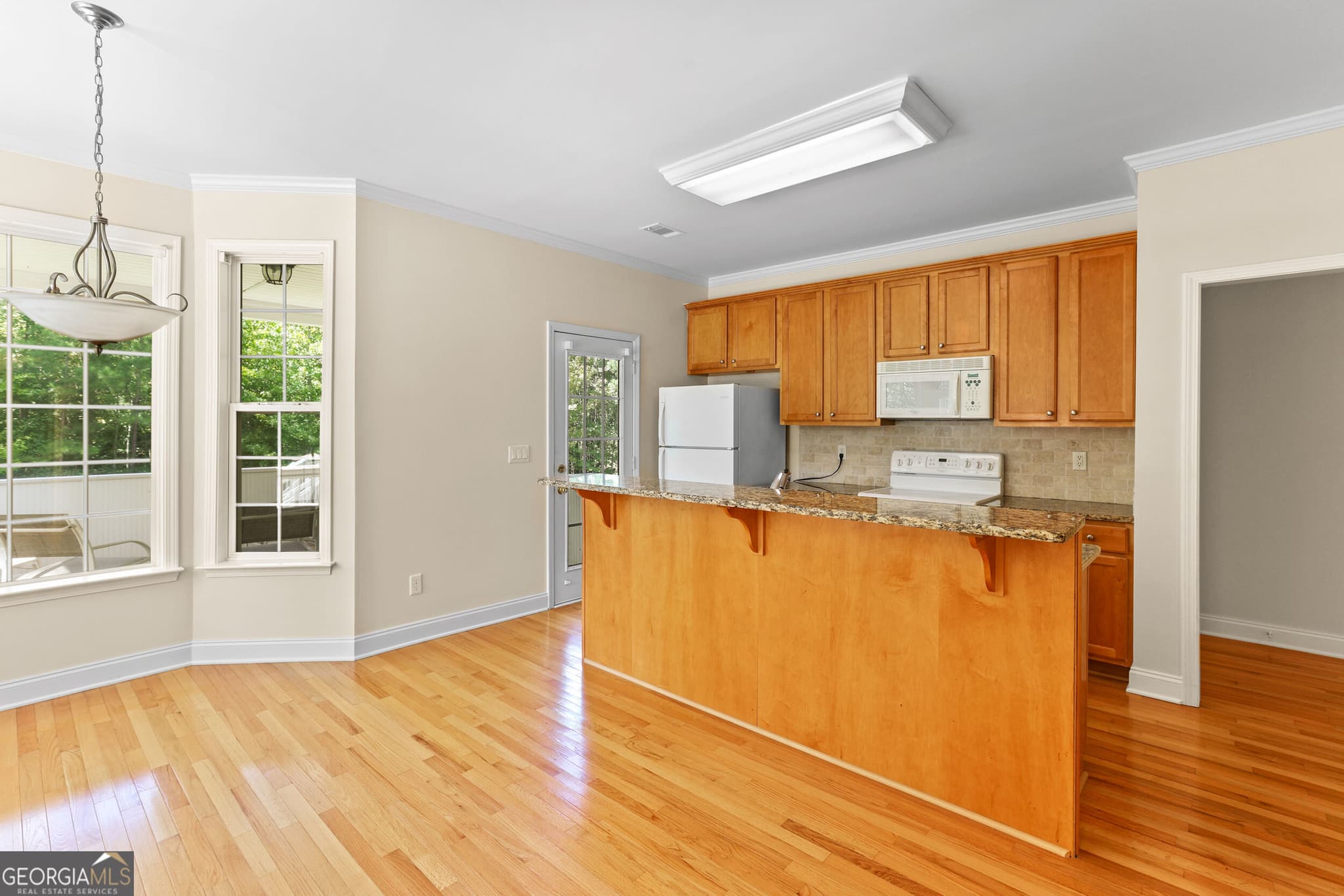 3 bedroom, 3 bathroom, 1,990 sq ft single family residence for sale at 1725 Wesminster Drive, Griffin, GA 30223 — photo 9