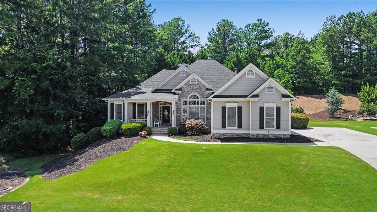 3 bedroom, 2 bathroom, 2,180 sq ft single family residence for sale at 249 Graves Road, Acworth, GA 30101 — photo 2
