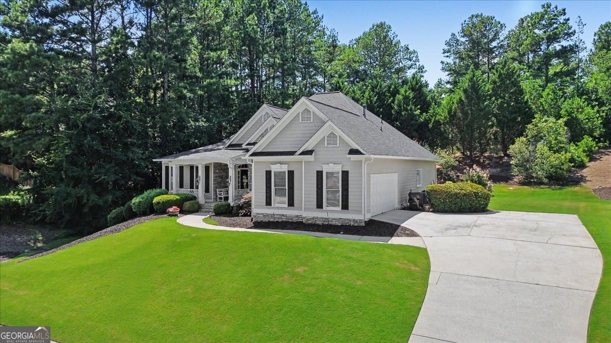 3 bedroom, 2 bathroom, 2,180 sq ft single family residence for sale at 249 Graves Road, Acworth, GA 30101 — photo 3