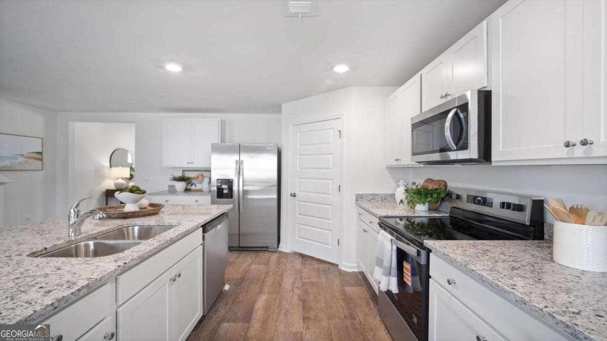 5 bedroom, 2.5 bathroom, 2,511 sq ft single family residence under contract at 149 Timber Road, Statesboro, GA 30458 — photo 7