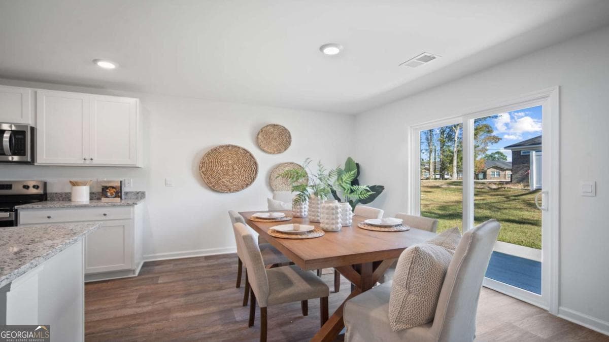 5 bedroom, 2.5 bathroom, 2,511 sq ft single family residence under contract at 149 Timber Road, Statesboro, GA 30458 — photo 9