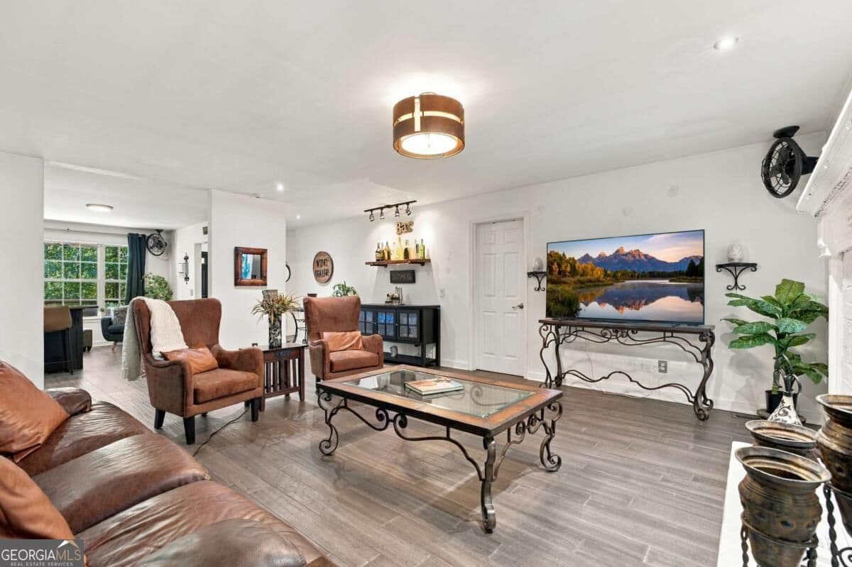4 bedroom, 3 bathroom, 2,020 sq ft single family residence for sale at 20 Macedonia Road, White, GA 30184 — photo 7
