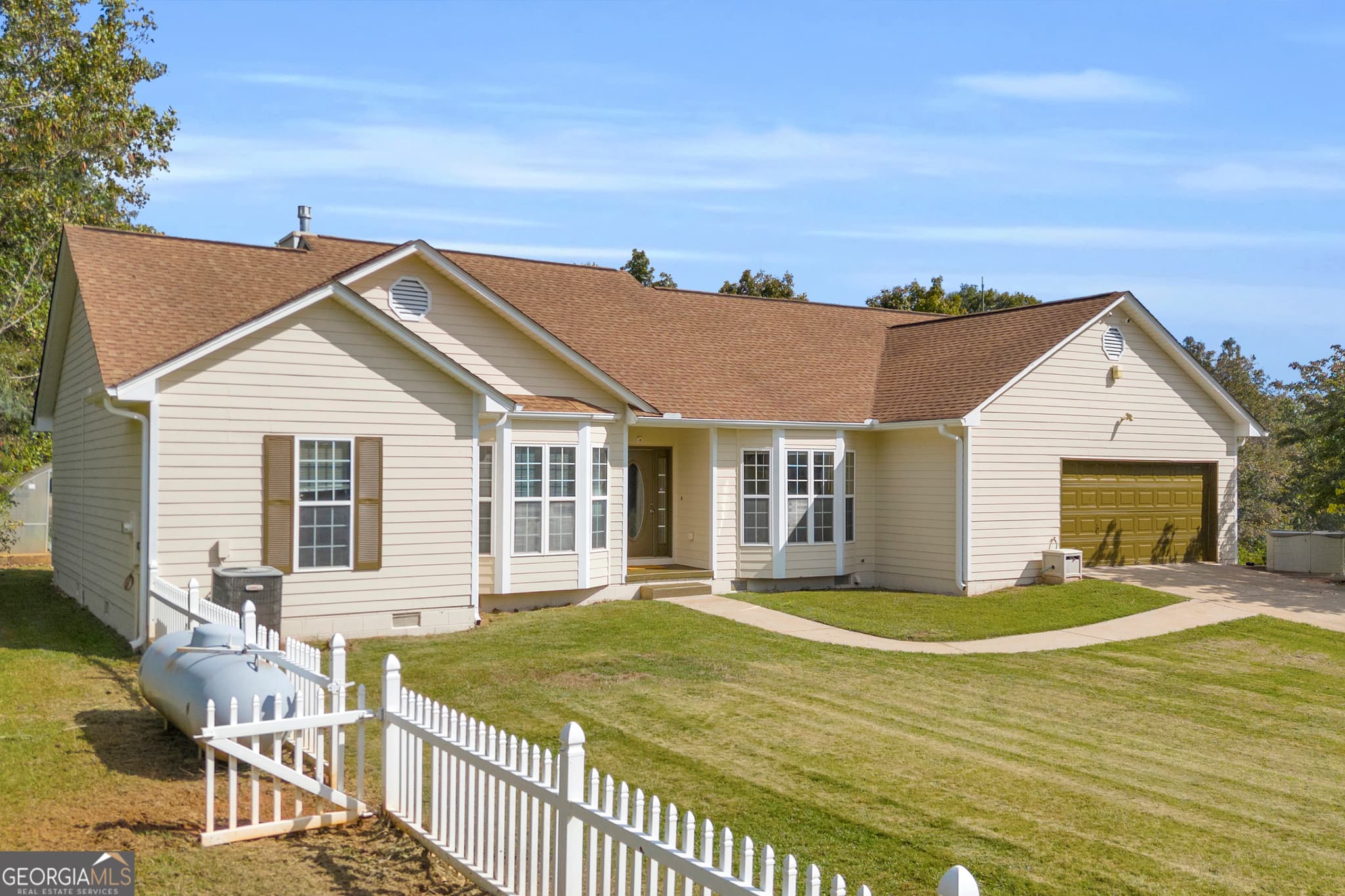 3 bedroom, 2 bathroom, 1,940 sq ft single family residence sold at 438 B Turner Road, Cleveland, GA 30528