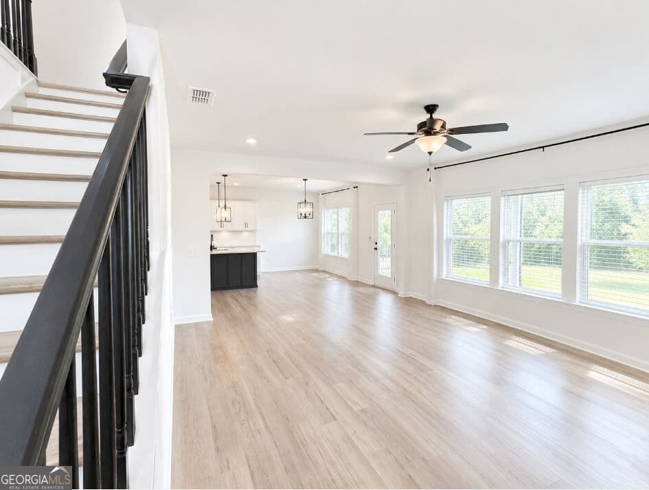 5 bedroom, 4 bathroom, 2,924 sq ft single family residence for rent at 207 Foxhill Drive, Dawsonville, GA 30534 for $2,950 a month — photo 7