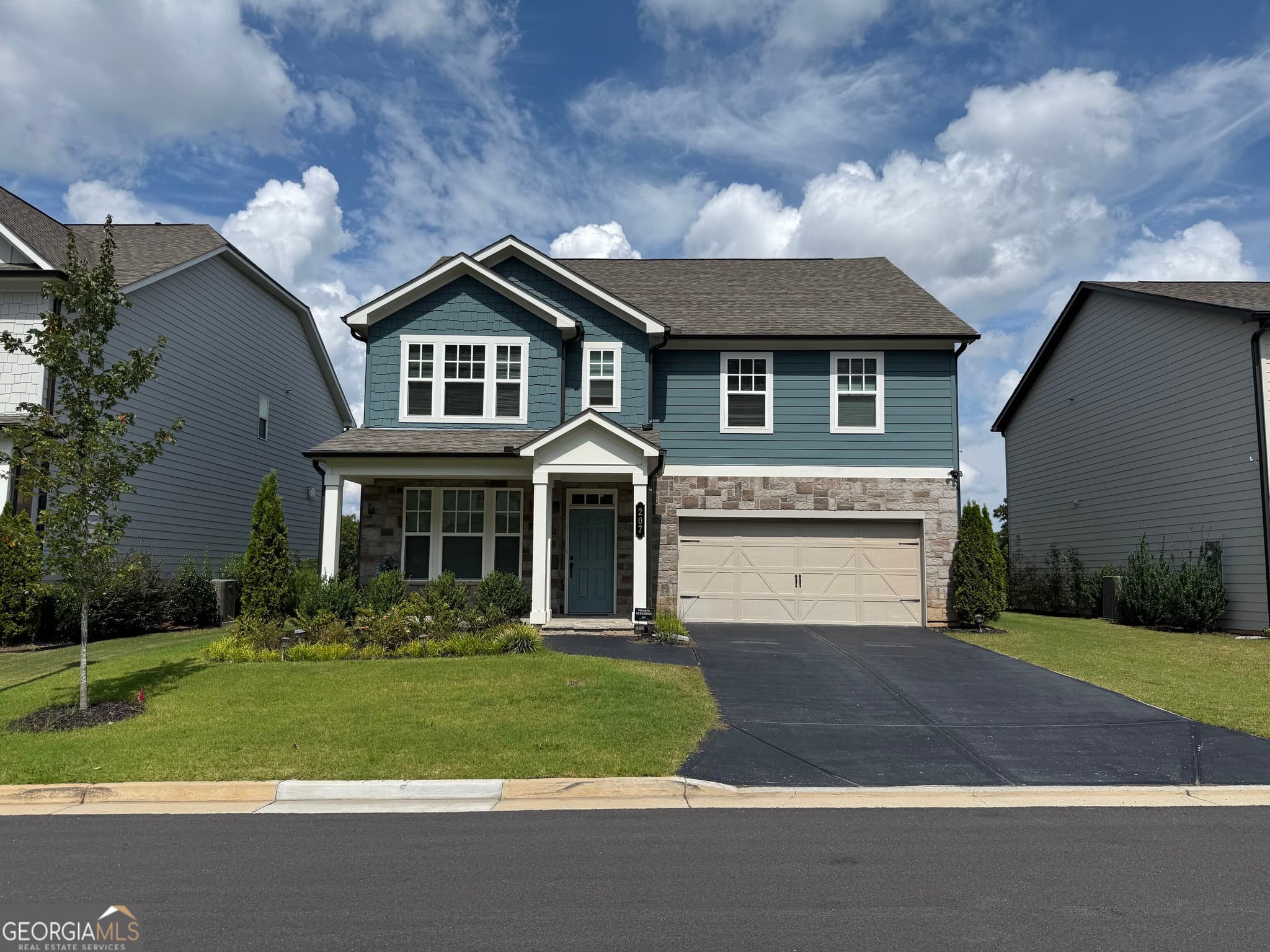5 bedroom, 4 bathroom, 2,924 sq ft single family residence for rent at 207 Foxhill Drive, Dawsonville, GA 30534 for $2,950 a month