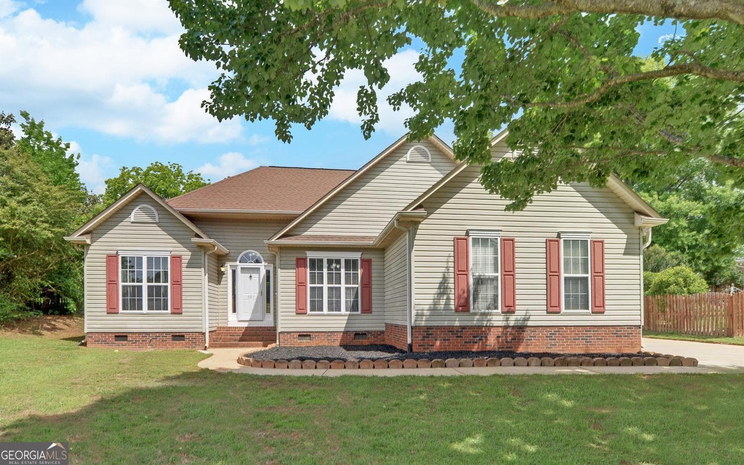 3 bedroom, 2 bathroom, 1,600 sq ft single family residence sold at 507 Laurens Drive, Anderson, SC 29621