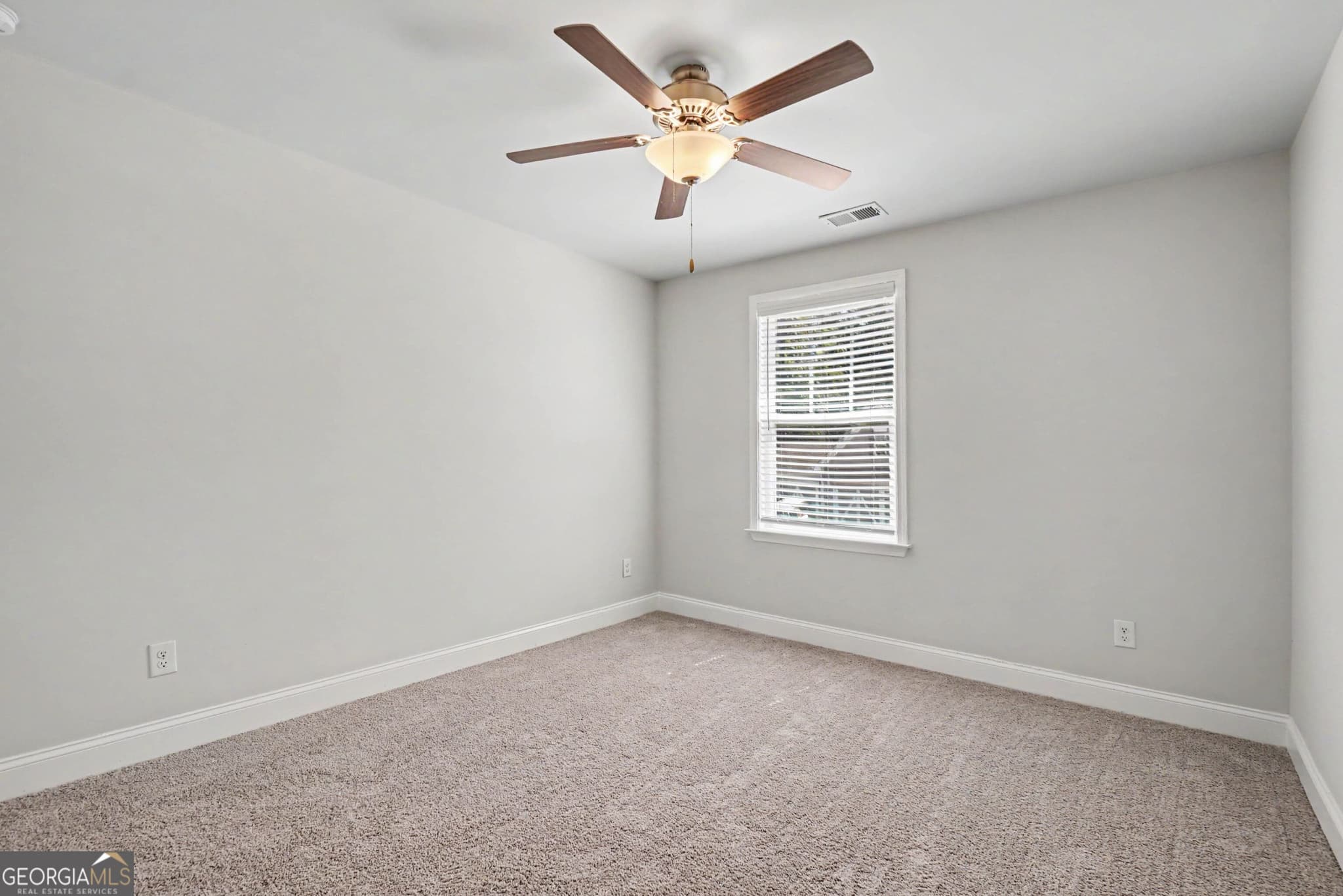 5 bedroom, 2.5 bathroom, 3,078 sq ft single family residence for sale at 350 Gardens Of Harmony Drive, Canton, GA 30115 — photo 10
