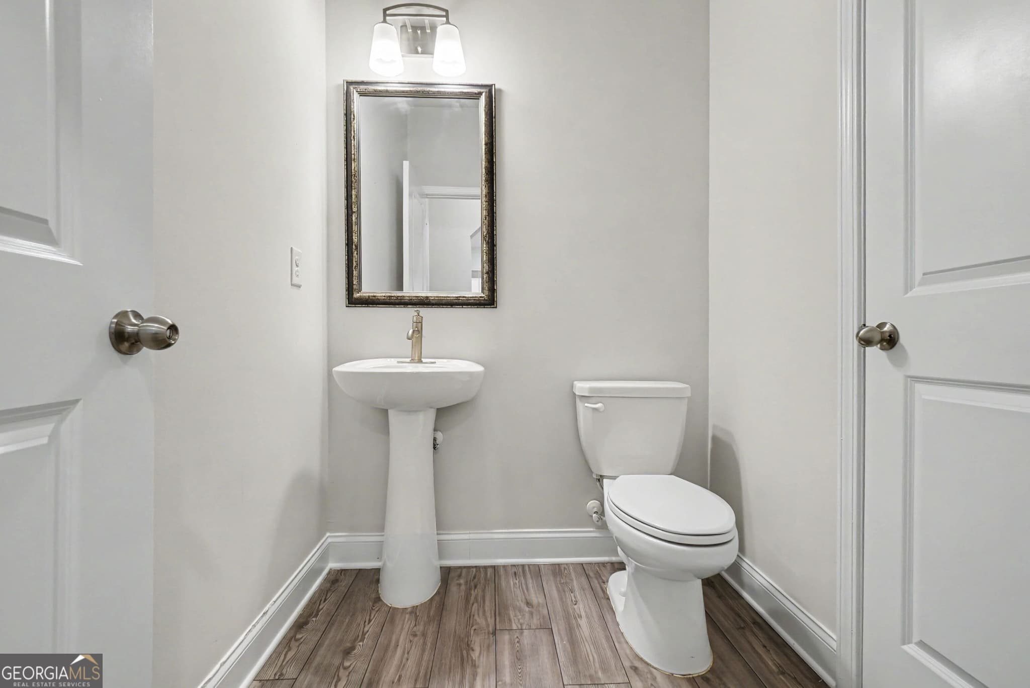 5 bedroom, 2.5 bathroom, 3,078 sq ft single family residence for sale at 350 Gardens Of Harmony Drive, Canton, GA 30115 — photo 8