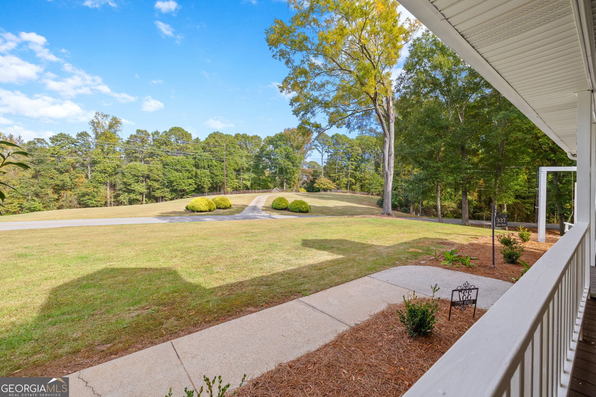 5 bedroom, 4.5 bathroom, 3,854 sq ft single family residence for sale at 337 Elder Drive, Jefferson, GA 30549 — photo 5