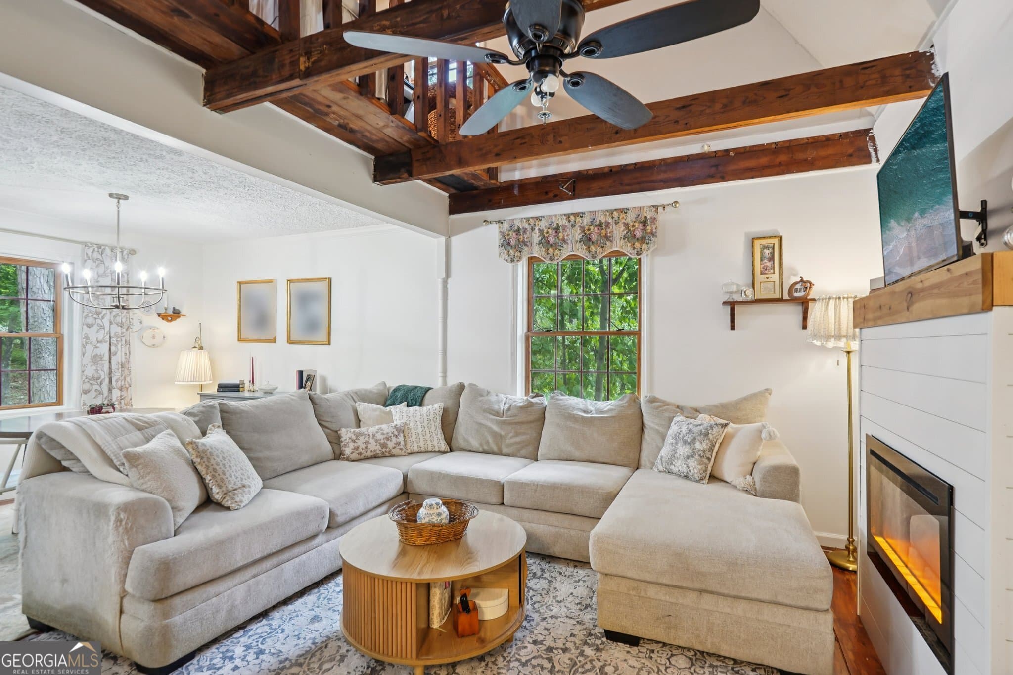 2 bedroom, 1 bathroom, 1,440 sq ft cabin,single family residence for sale at 15 Rustica Drive, Newnan, GA 30263 — photo 6
