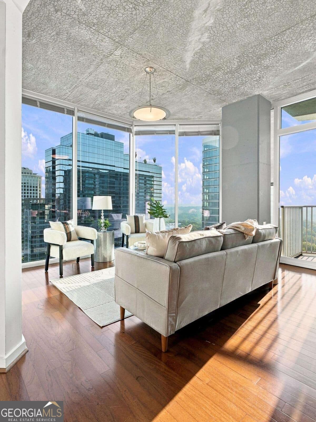 2 bedroom, 2 bathroom, 1,168 sq ft condominium for sale at 860 Peachtree Street 2101, Atlanta, GA 30308 — photo 6