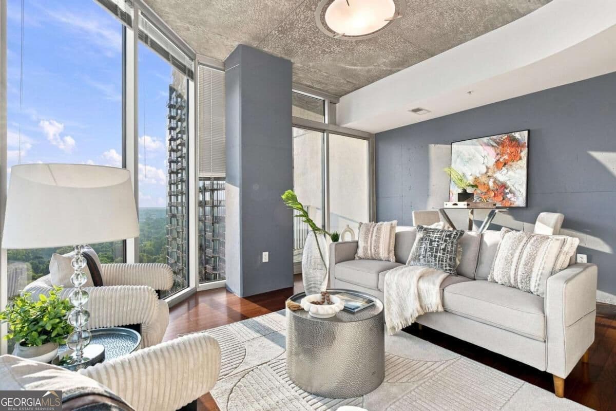 2 bedroom, 2 bathroom, 1,168 sq ft condominium for sale at 860 Peachtree Street 2101, Atlanta, GA 30308 — photo 8