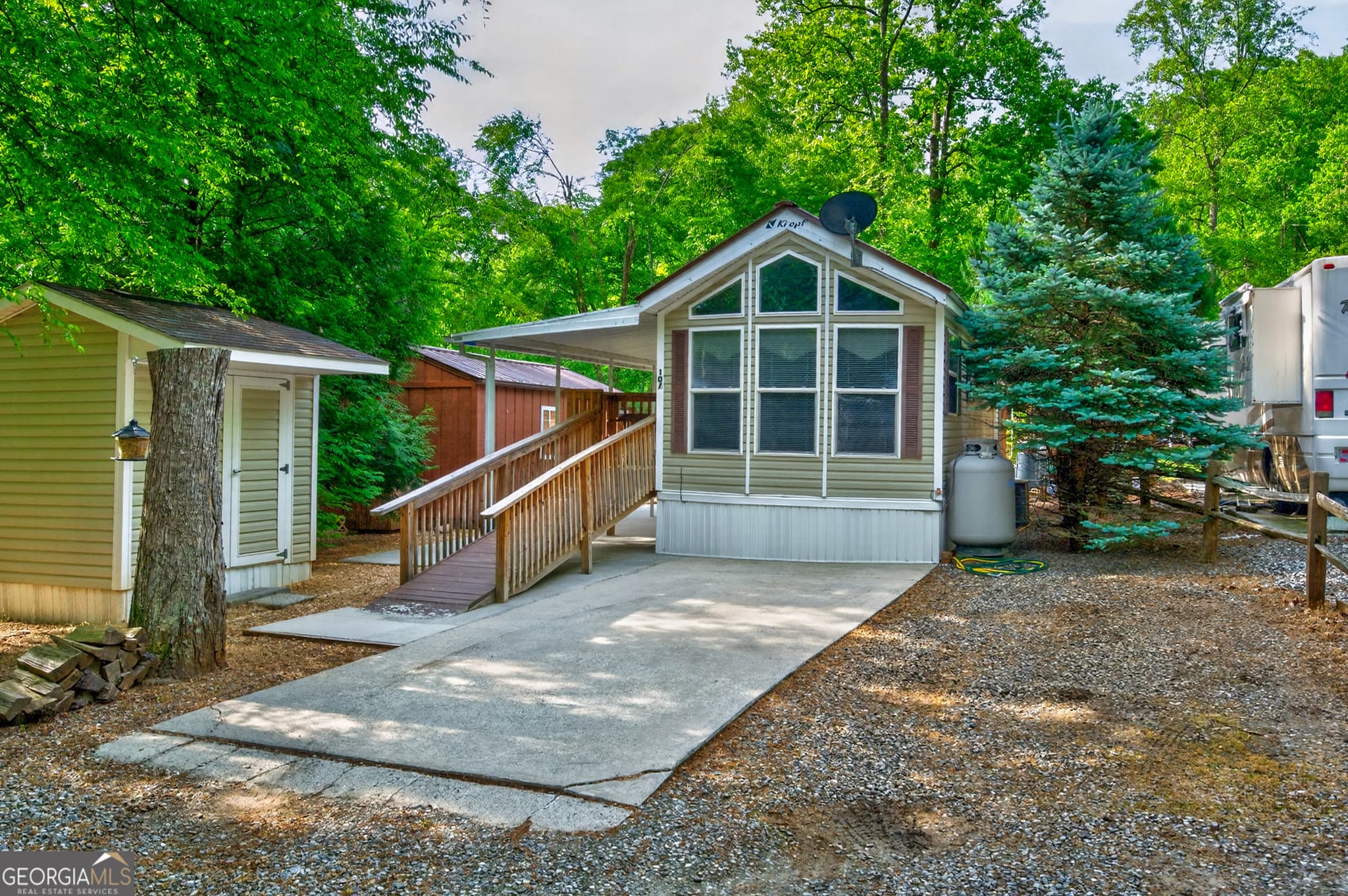 2 bedroom, 2 bathroom manufactured home,single family residence for sale at 107 Riverside Place, Cleveland, GA 30528