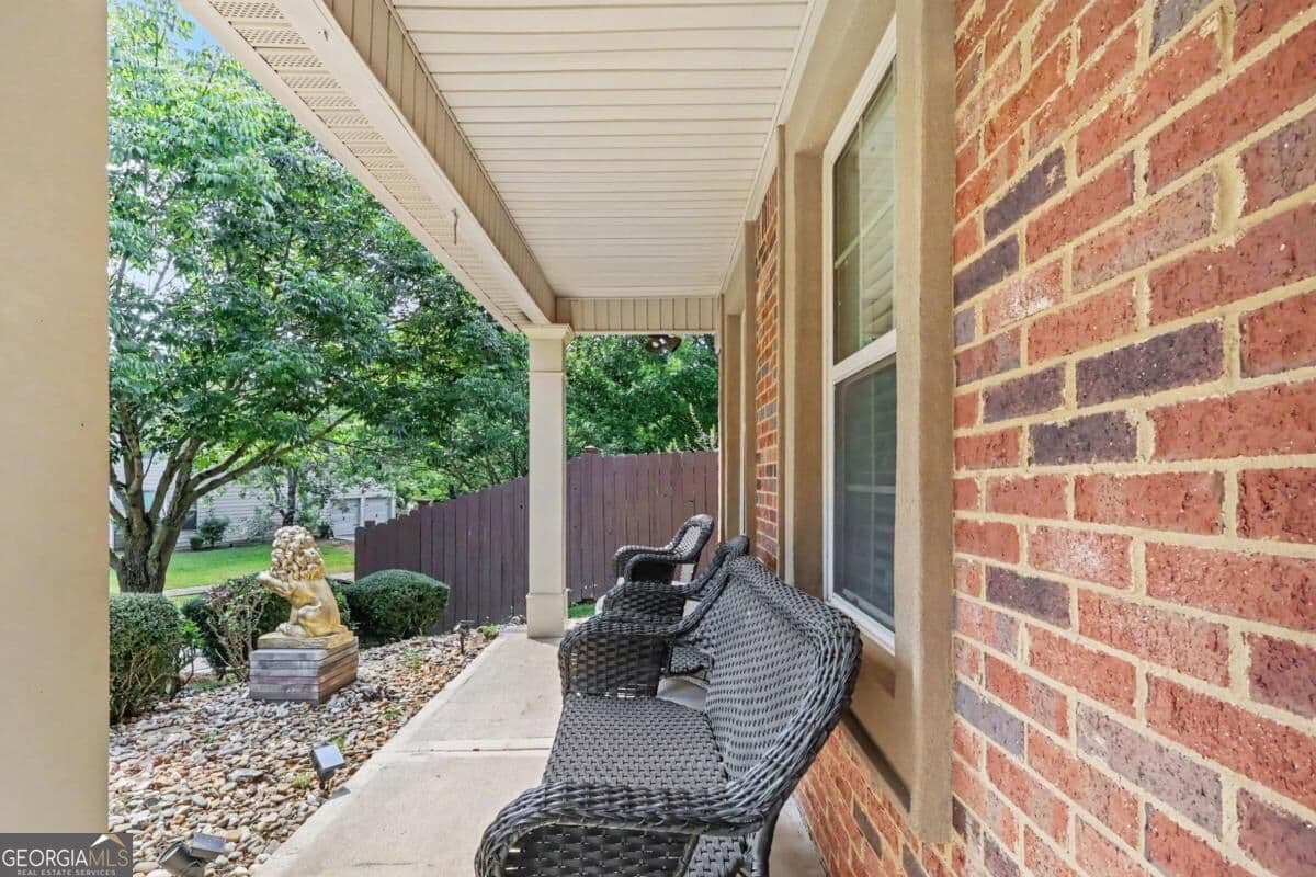 4 bedroom, 3 bathroom, 2,174 sq ft single family residence for sale at 8001 Gossamer Drive, Fairburn, GA 30213 — photo 6