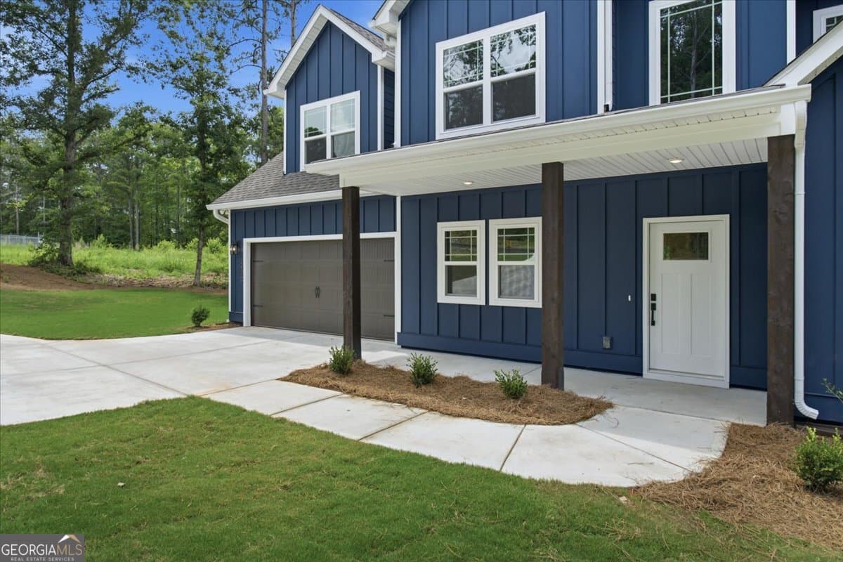 4 bedroom, 2.5 bathroom, 2,618 sq ft single family residence for sale at 2470 Fischer Road, Sharpsburg, GA 30277 — photo 2