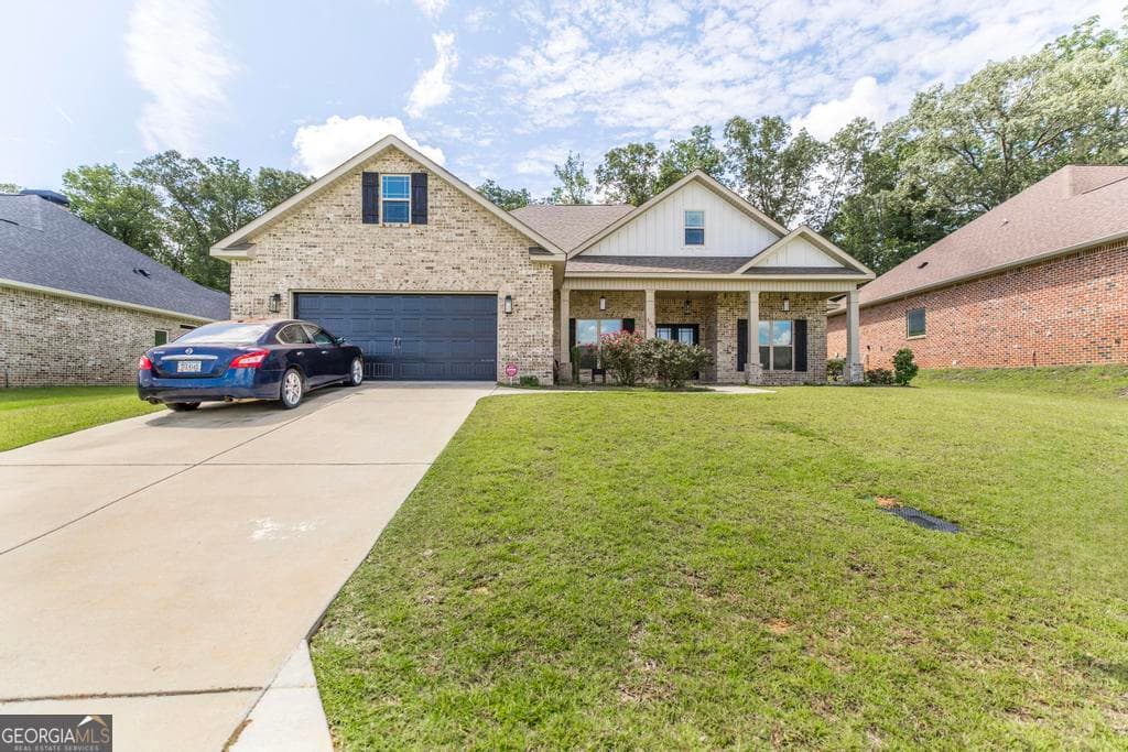 5 bedroom, 3 bathroom, 2,547 sq ft single family residence for rent at 306 Rustic Live Oak Trail, Bonaire, GA 31005 for $2,750 a month — photo 2