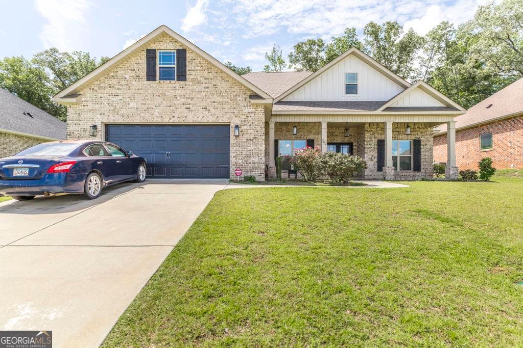 5 bedroom, 3 bathroom, 2,547 sq ft single family residence for rent at 306 Rustic Live Oak Trail, Bonaire, GA 31005 for $2,750 a month — photo 1 of 34