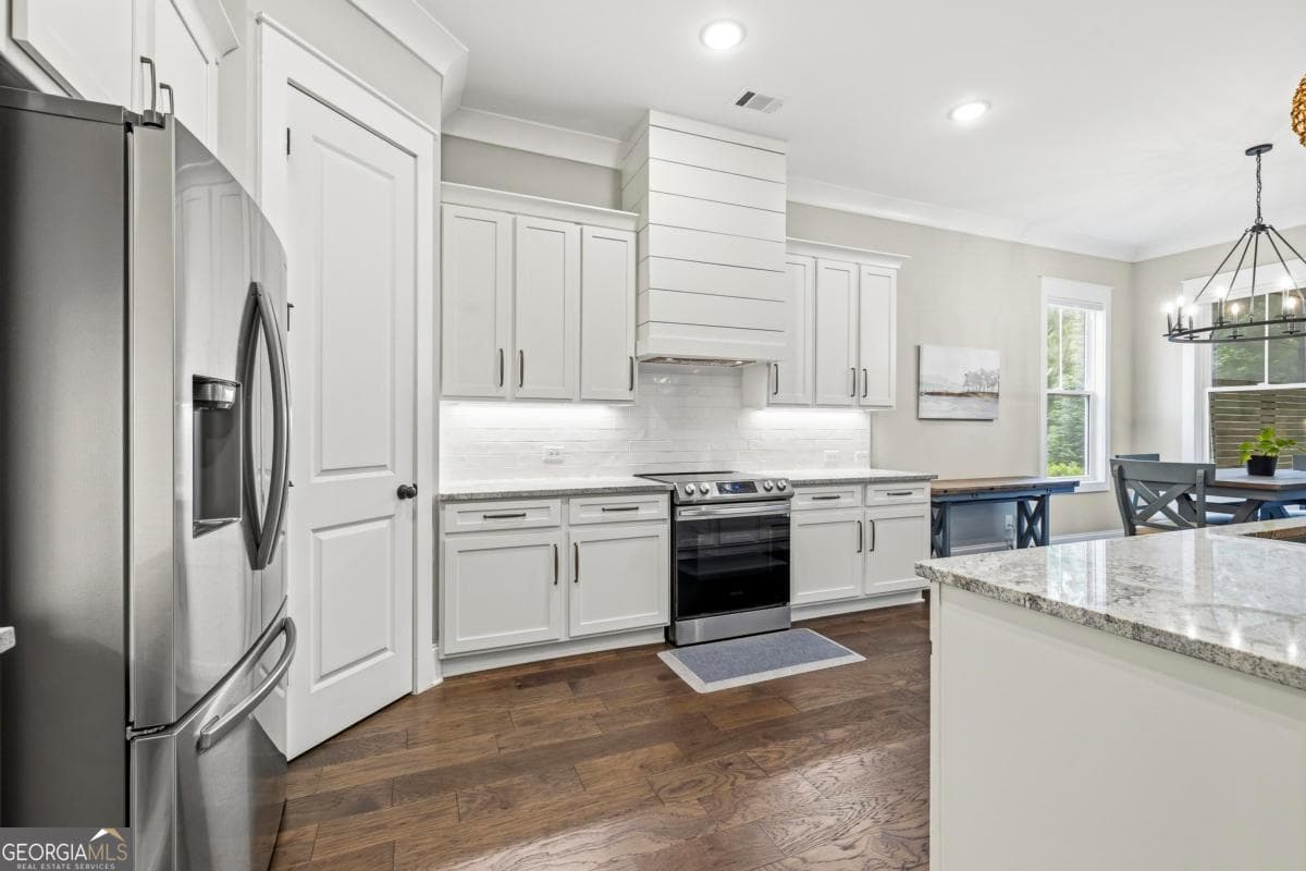 5 bedroom, 4.5 bathroom single family residence for sale at 108 Wingspan Way, Eatonton, GA 31024 — photo 9