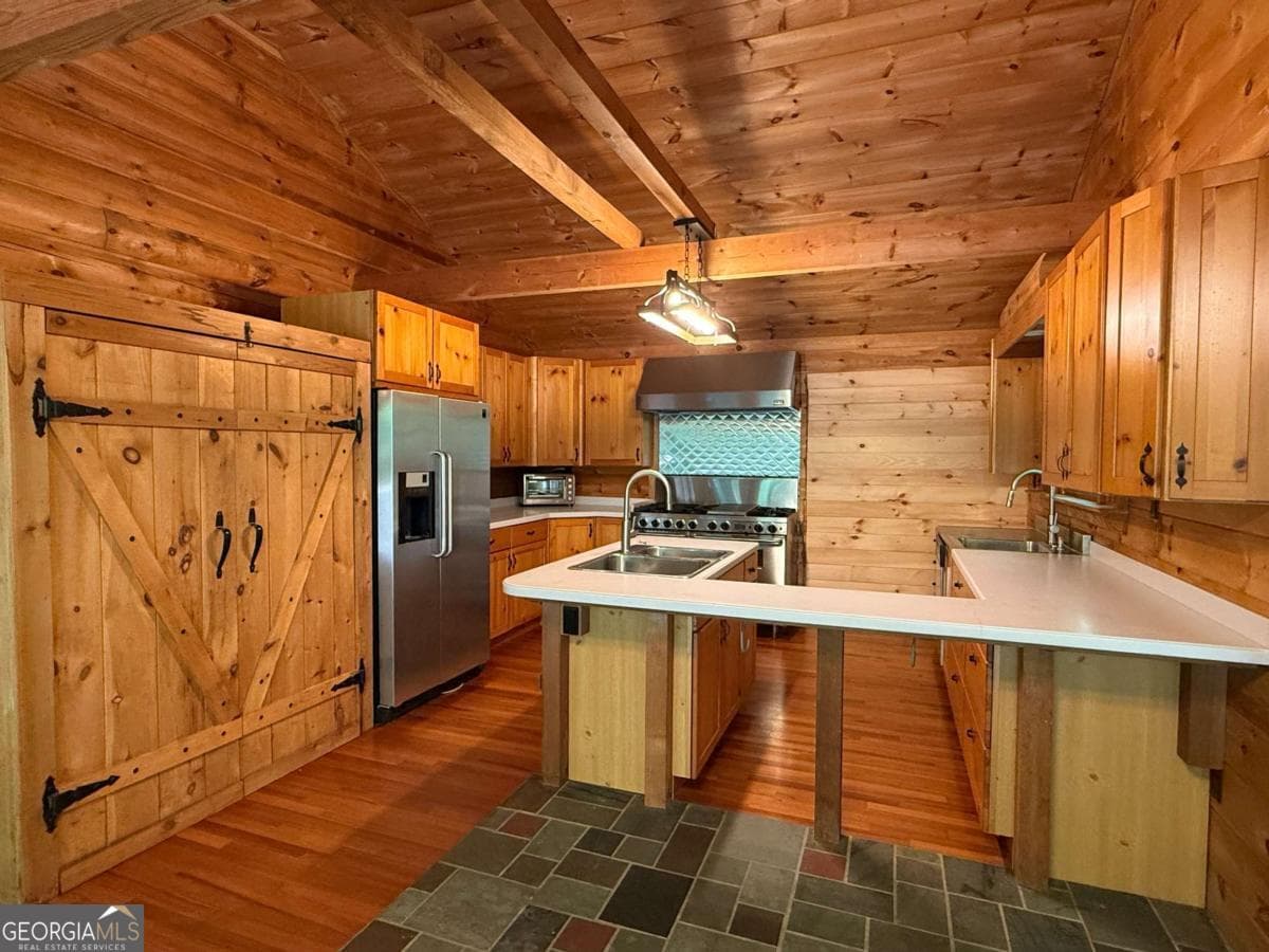 4 bedroom, 3 bathroom, 3,200 sq ft cabin,single family residence for rent at 2405 Mountain Road, Alpharetta, GA 30004 for $2,500 a month — photo 6