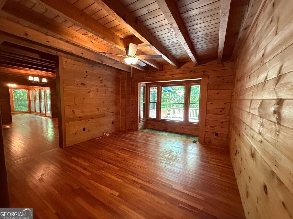 4 bedroom, 3 bathroom, 3,200 sq ft cabin,single family residence for rent at 2405 Mountain Road, Alpharetta, GA 30004 for $2,500 a month — photo 10